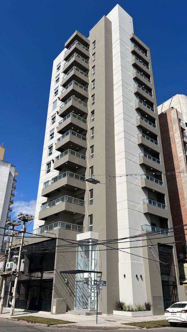 Edificio residencial urbano · Imagen DEMO