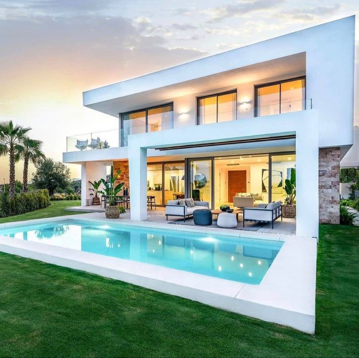Casa contemporánea con piscina · Imagen DEMO